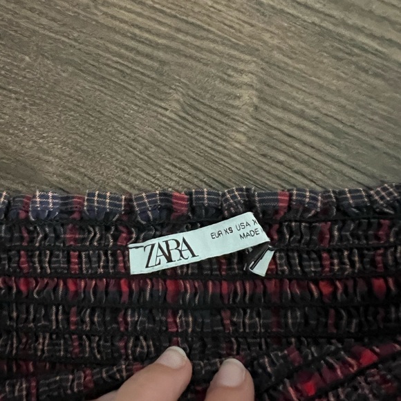 Zara smocked plaid puff sleeve cropped blouse - Picture 2 of 4
